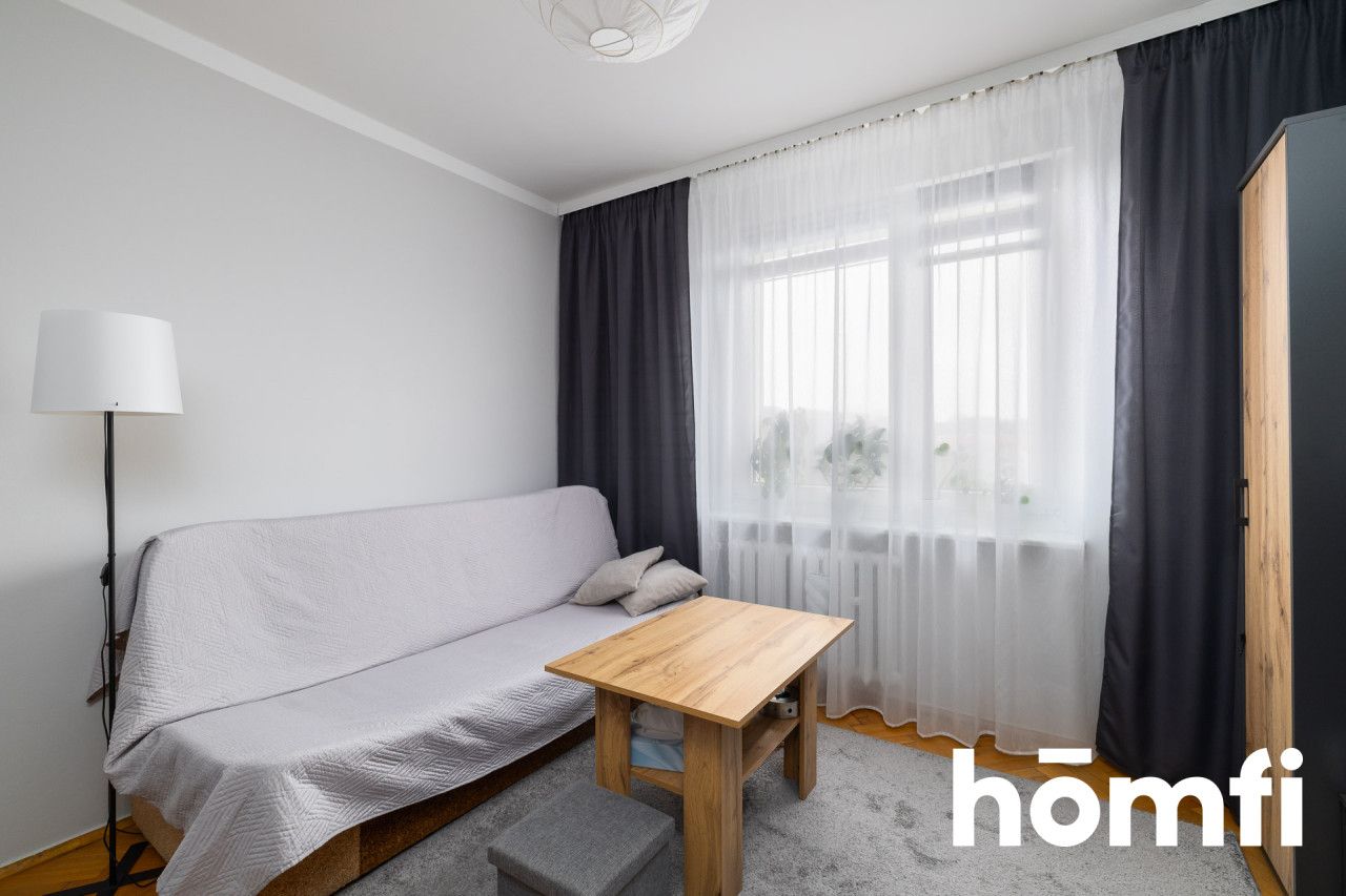 A three-room apartment with a separate kitchen and a balcony in need of renovation in a very good location - Apartment - Sale - Kraków, Nowa Huta