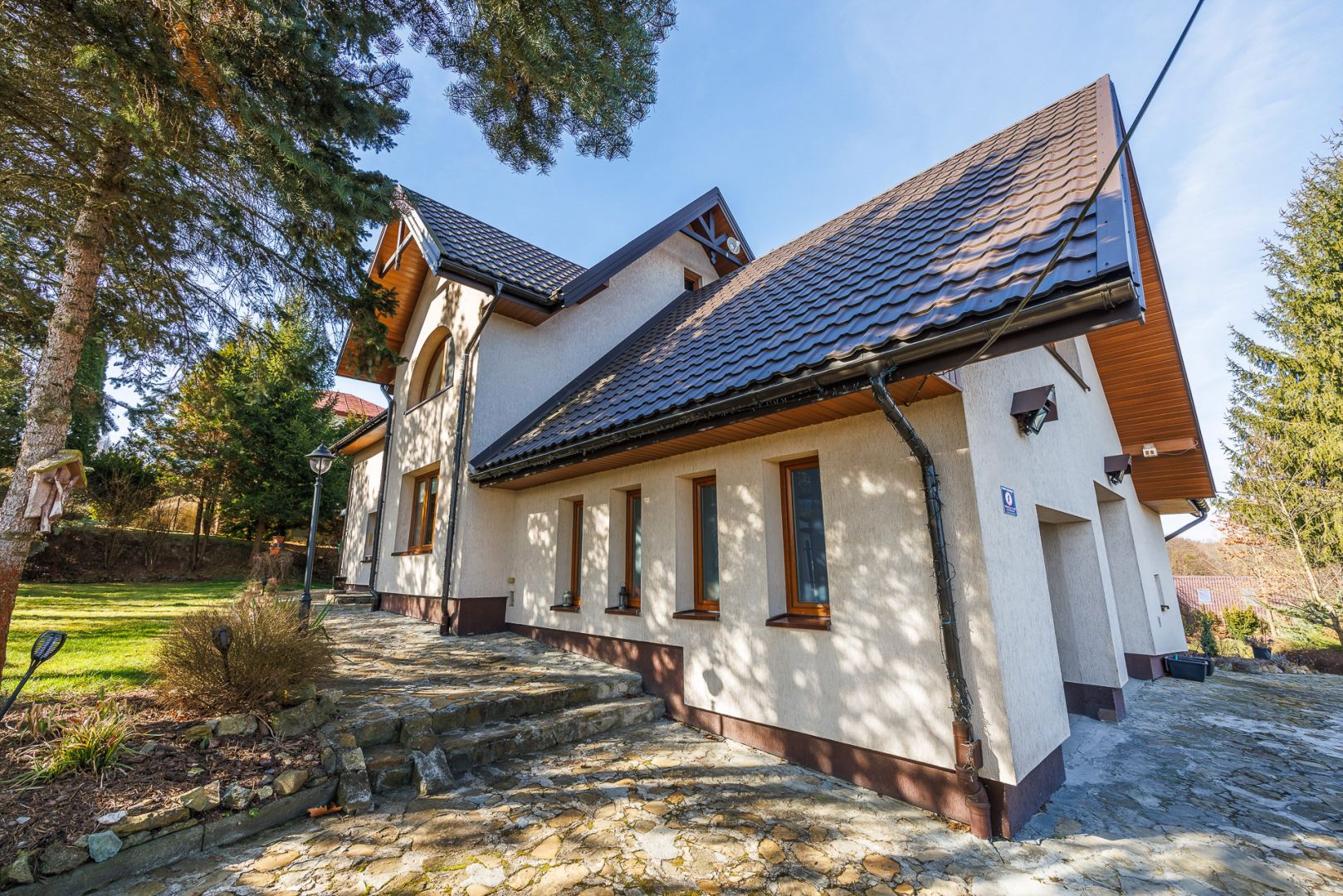 Wyjątkowy dom z ogrodem i pięknym widokiem! - Dom - Sprzedaż - Przemyski, Krasiczyn / Dybawka