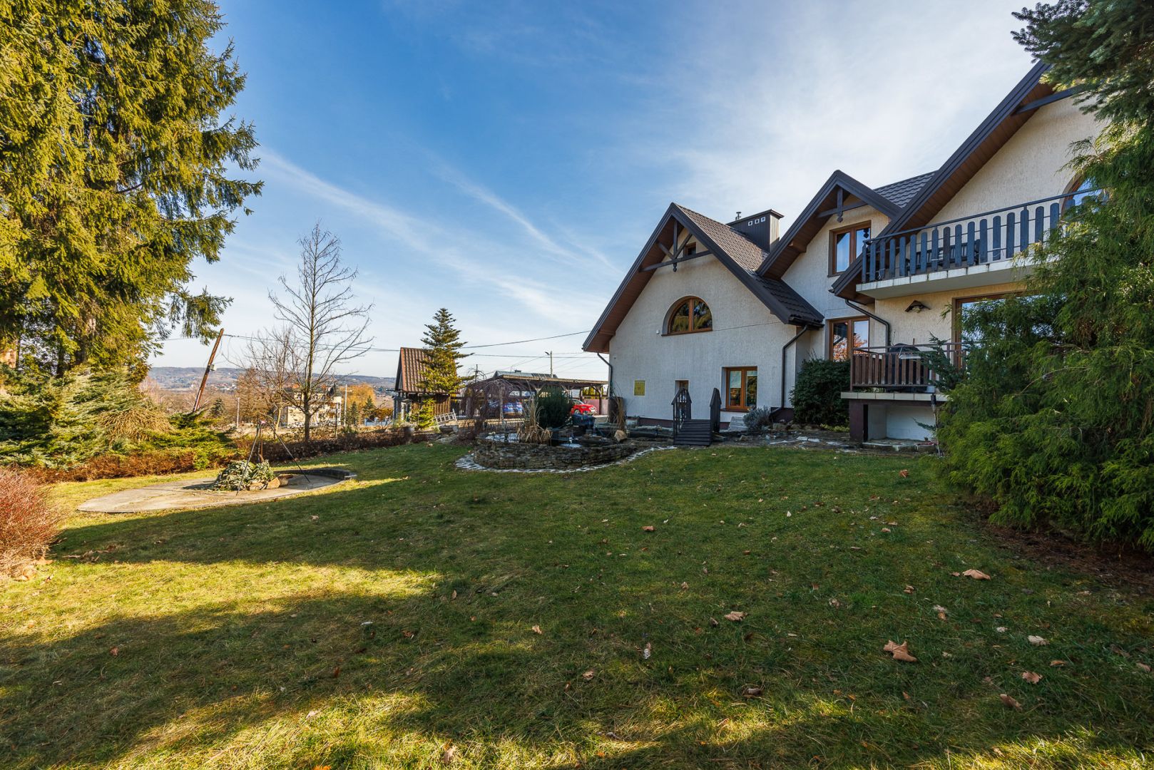 Wyjątkowy dom z ogrodem i pięknym widokiem! - Dom - Sprzedaż - Przemyski, Krasiczyn / Dybawka