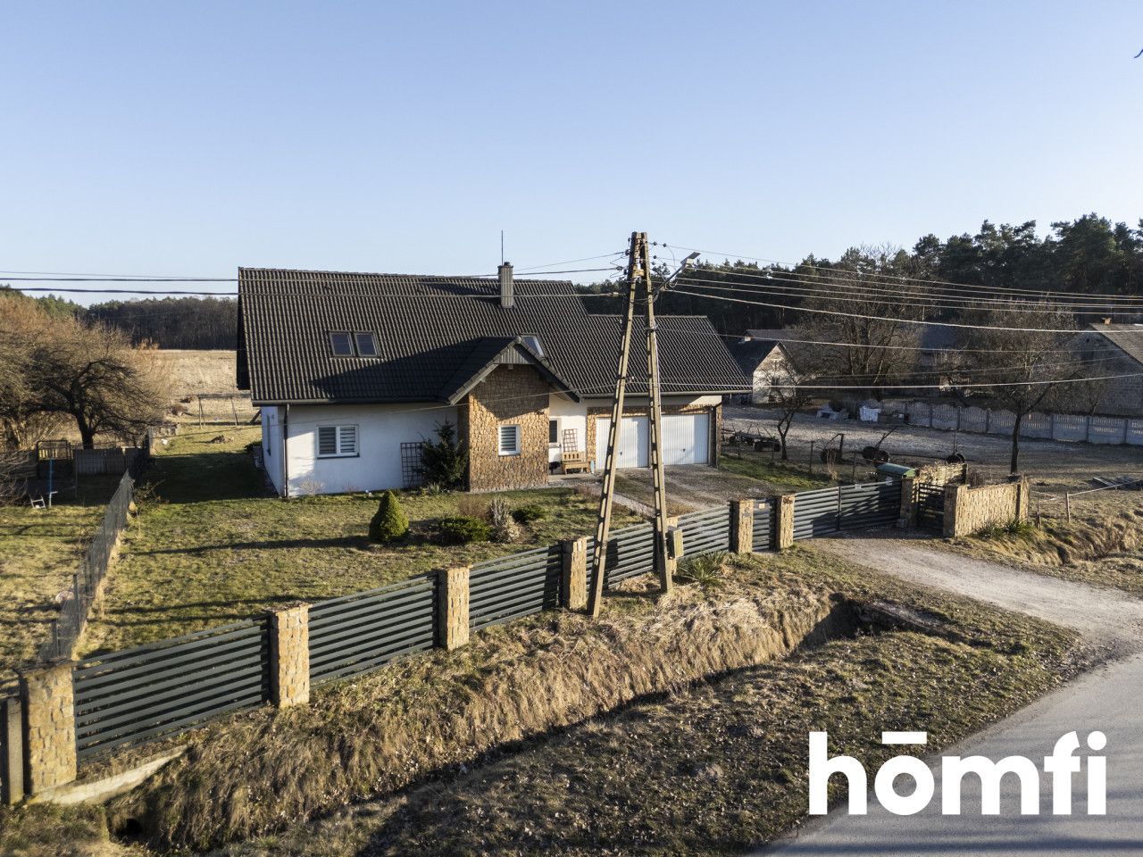 Dom blisko centrum na dużej działce - Dom - Sprzedaż - Włoszczowski, Włoszczowa