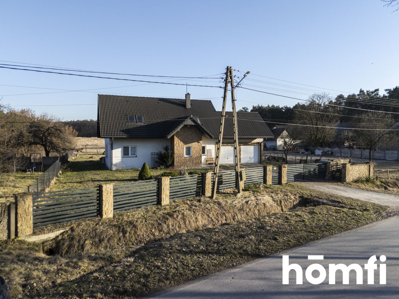Dom blisko centrum na dużej działce - Dom - Sprzedaż - Włoszczowski, Włoszczowa