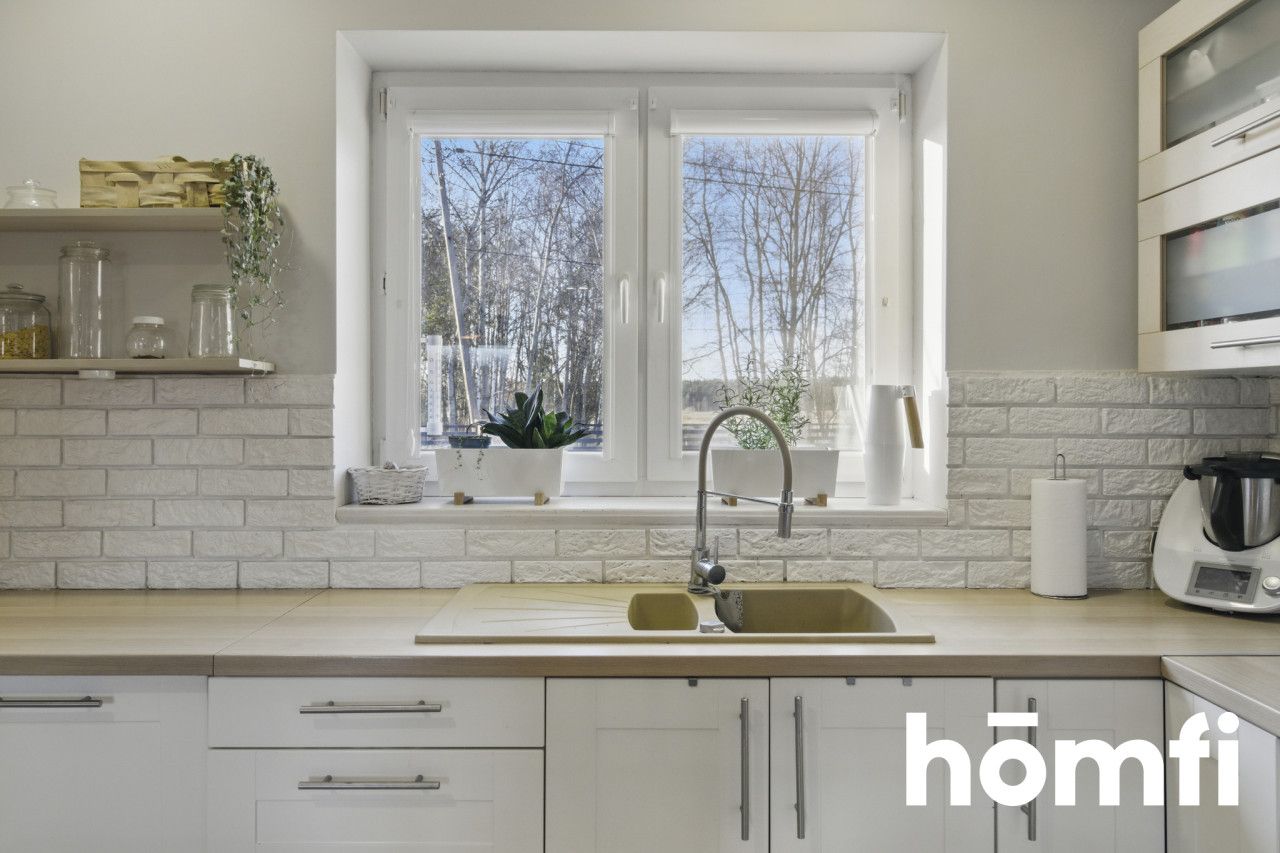 Dom blisko centrum na dużej działce - Dom - Sprzedaż - Włoszczowski, Włoszczowa