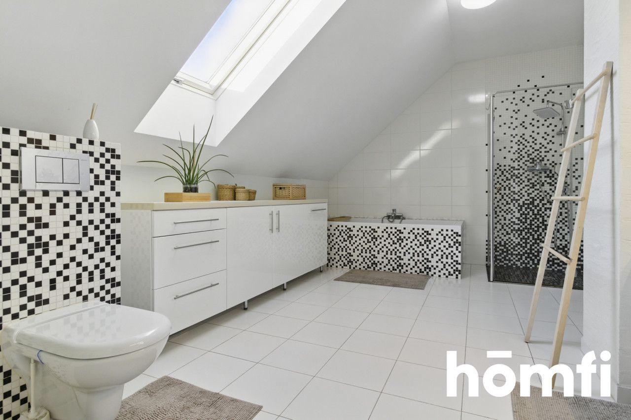 Dom blisko centrum na dużej działce - Dom - Sprzedaż - Włoszczowski, Włoszczowa