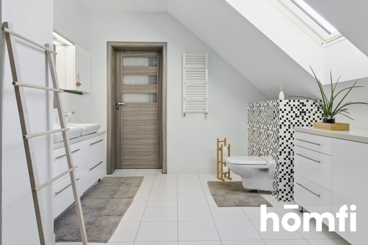 Dom blisko centrum na dużej działce - Dom - Sprzedaż - Włoszczowski, Włoszczowa