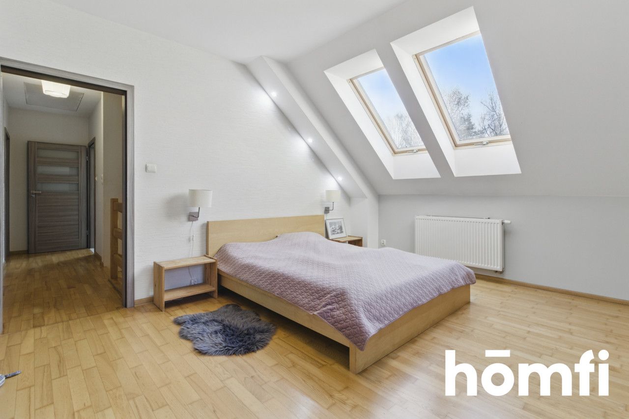 Dom blisko centrum na dużej działce - Dom - Sprzedaż - Włoszczowski, Włoszczowa