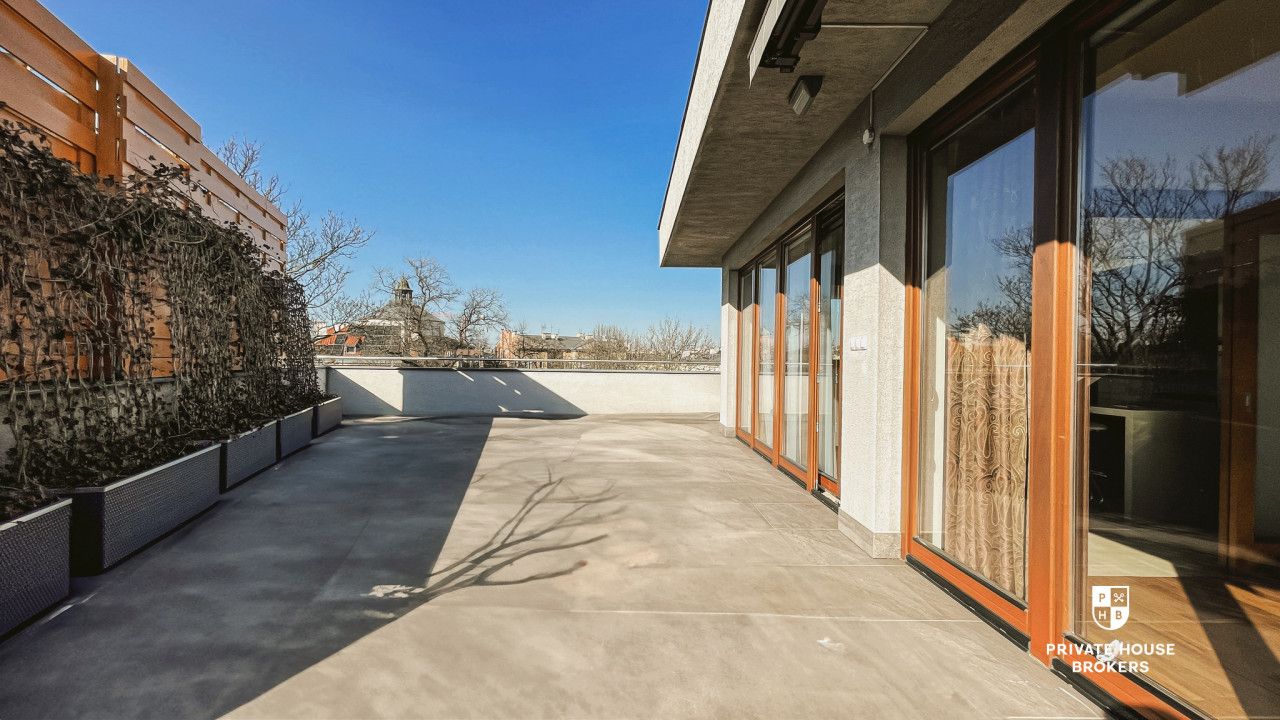 Luxurious penthouse with terrace next to Krupnicza street - Apartment - Sale - Kraków, Śródmieście