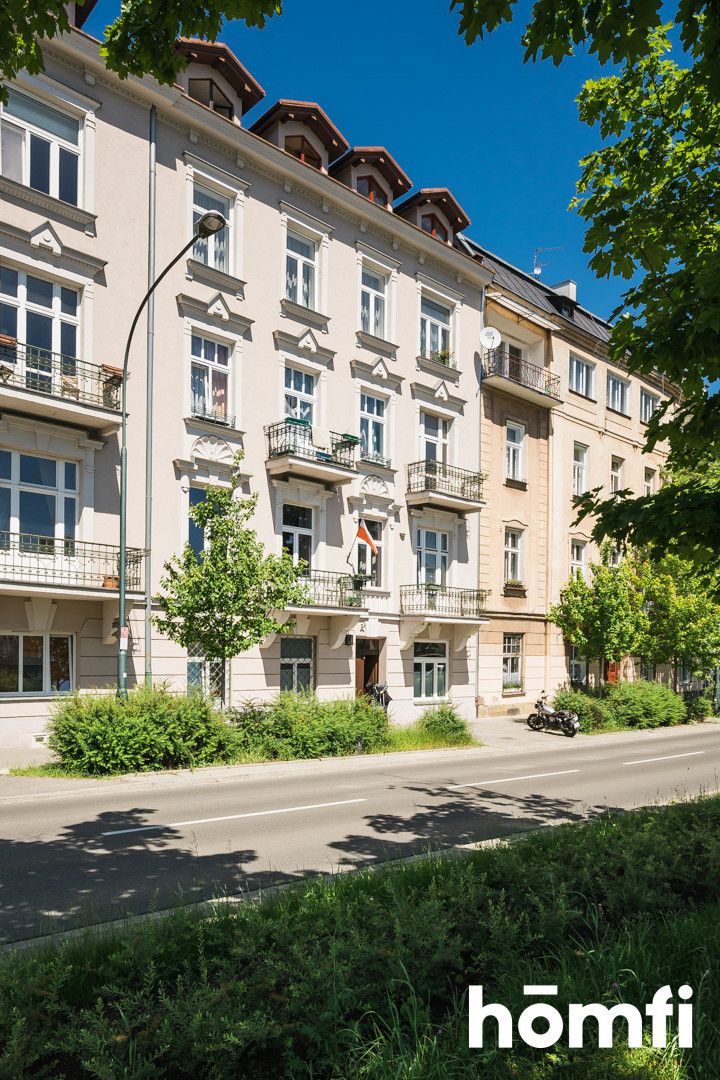 Kazimierz - two renovated rooms for a single / couple / investment in a representative tenement house - Apartment - Sale - Kraków, Śródmieście / Kazimierz