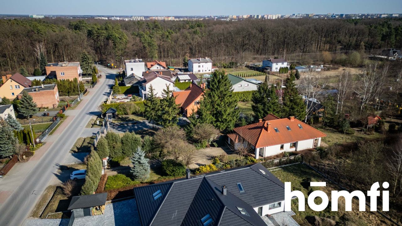 Klimatyczny dom z ciekawym ogrodem i laskiem - Dom - Sprzedaż - Radomski, Zakrzew / Janiszew