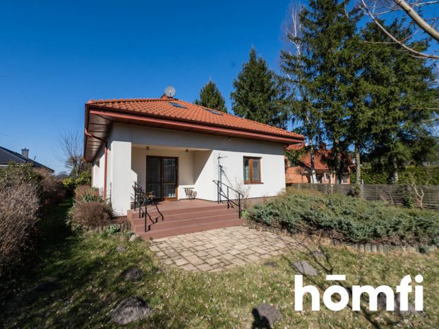 Klimatyczny dom z ciekawym ogrodem i laskiem - Dom - Sprzedaż - Radomski, Zakrzew / Janiszew