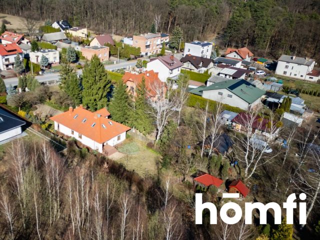 Klimatyczny dom z ciekawym ogrodem i laskiem - Dom - Sprzedaż - Radomski, Zakrzew / Janiszew