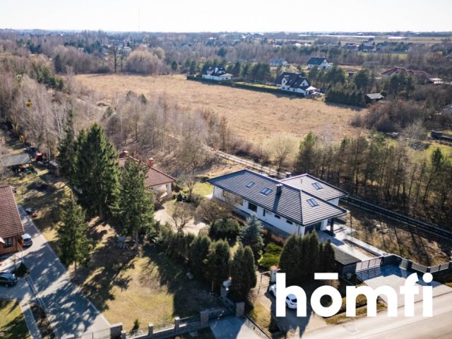 Klimatyczny dom z ciekawym ogrodem i laskiem - Dom - Sprzedaż - Radomski, Zakrzew / Janiszew