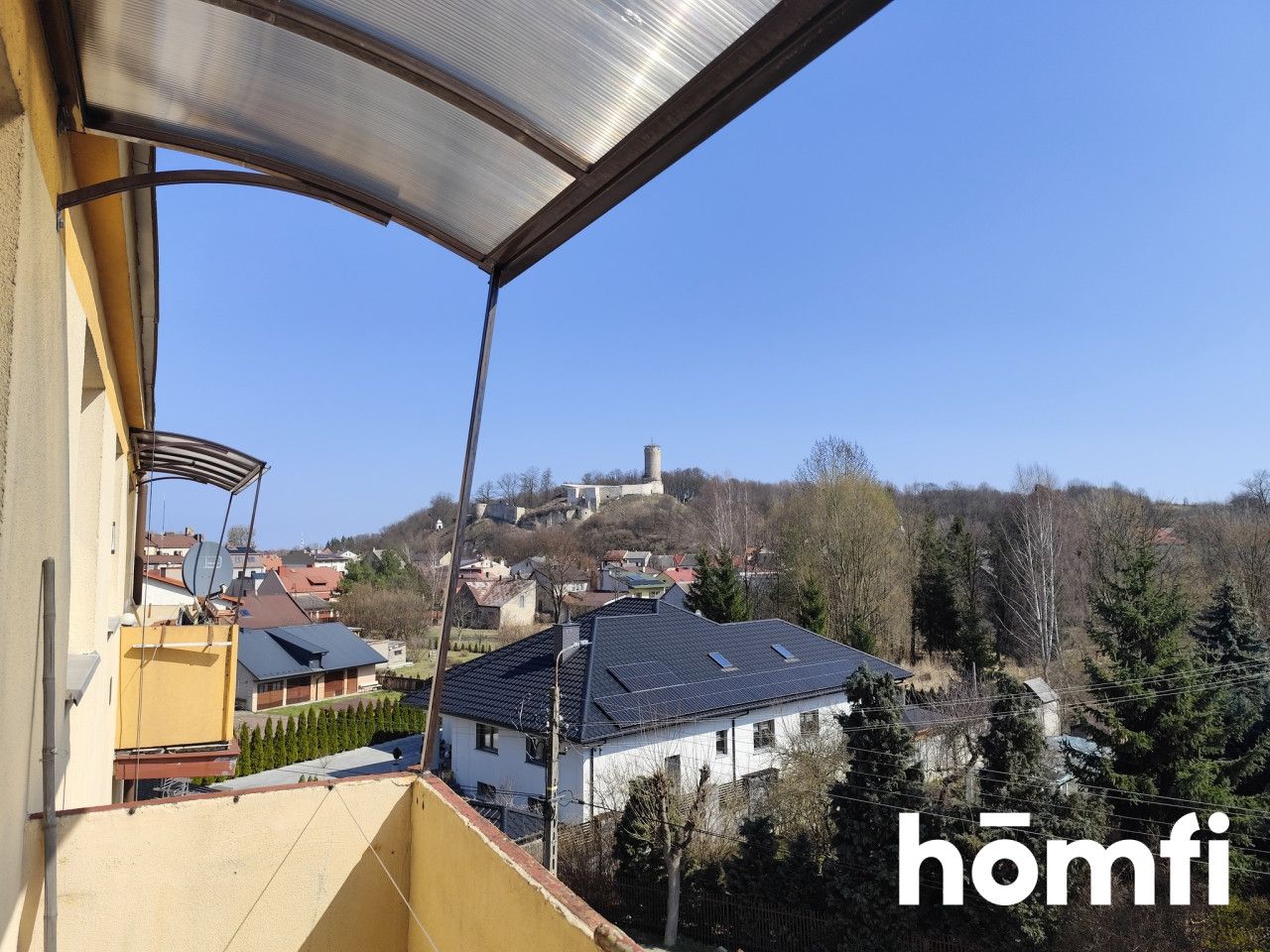 APARTMENT FOR RENOVATION WITH A VIEW ON THE CASTLE IN IŁŻA - Apartment - Sale - Radomski, Iłża