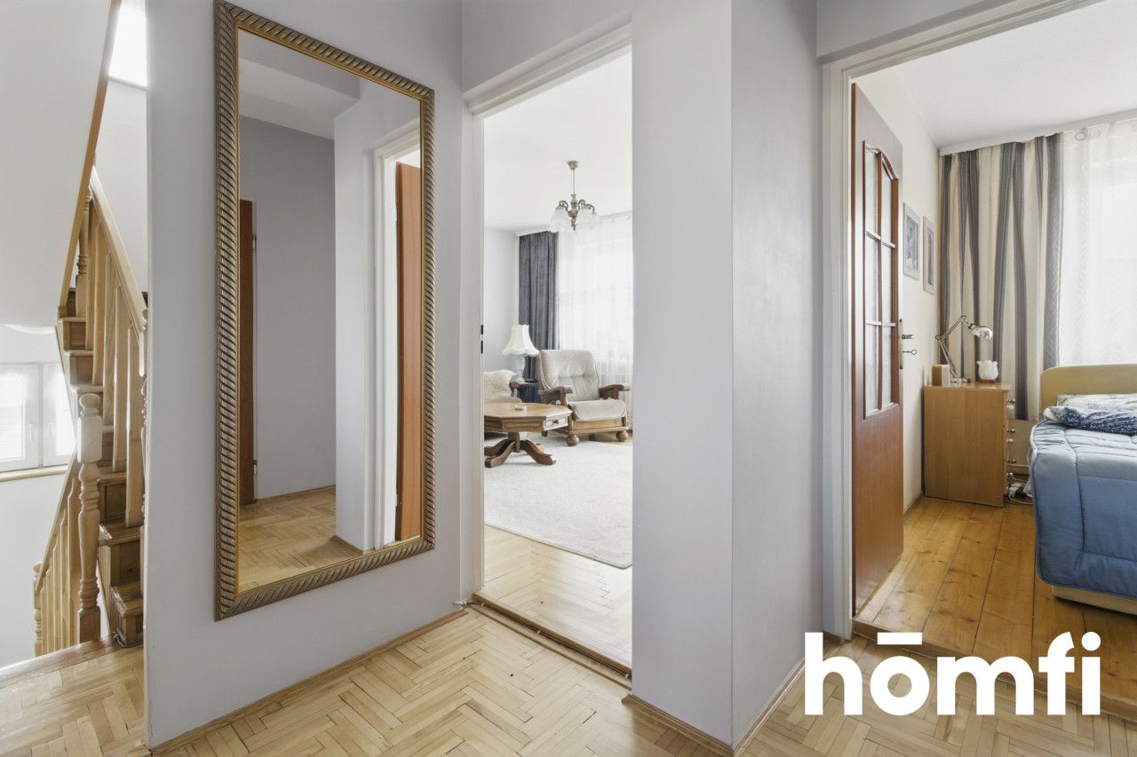 Spacious house in a great location - Дім - Продаж - Kielce, Bukówka