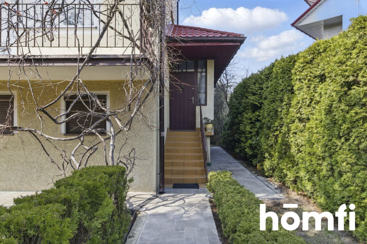 Spacious house in a great location - Дім - Продаж - Kielce, Bukówka