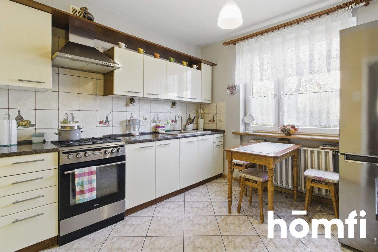 Spacious house in a great location - Дім - Продаж - Kielce, Bukówka