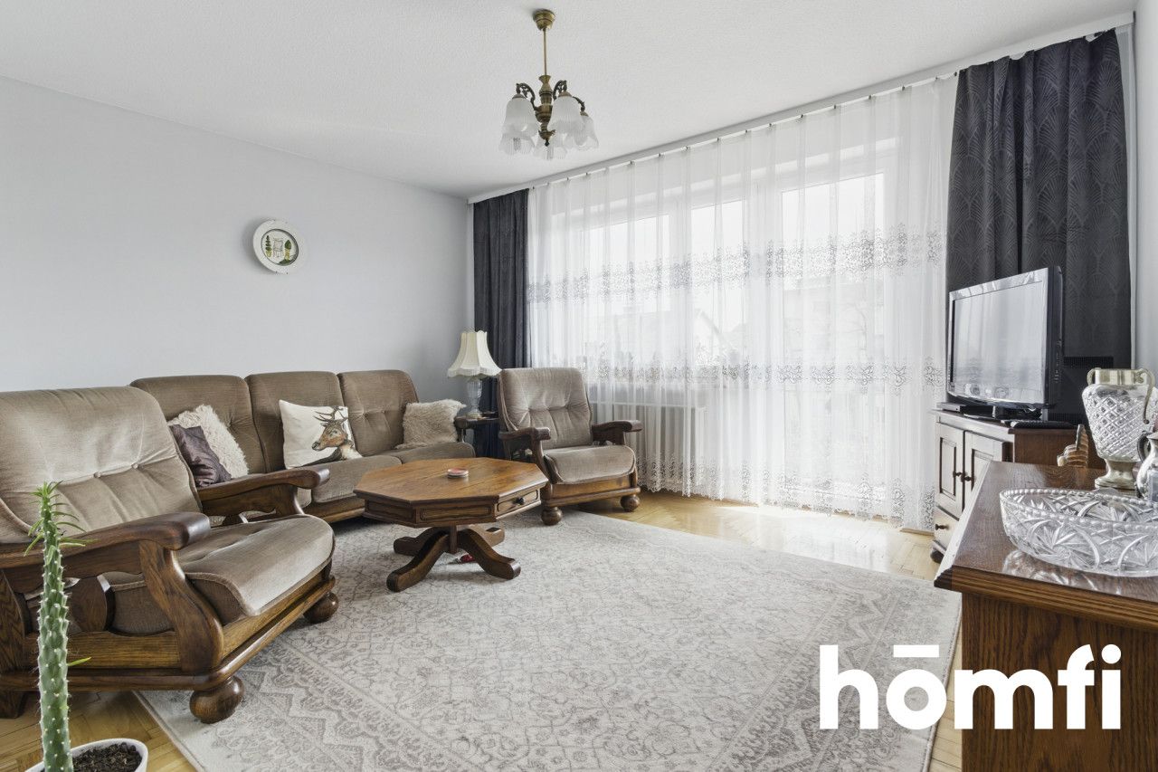 Spacious house in a great location - Дім - Продаж - Kielce, Bukówka