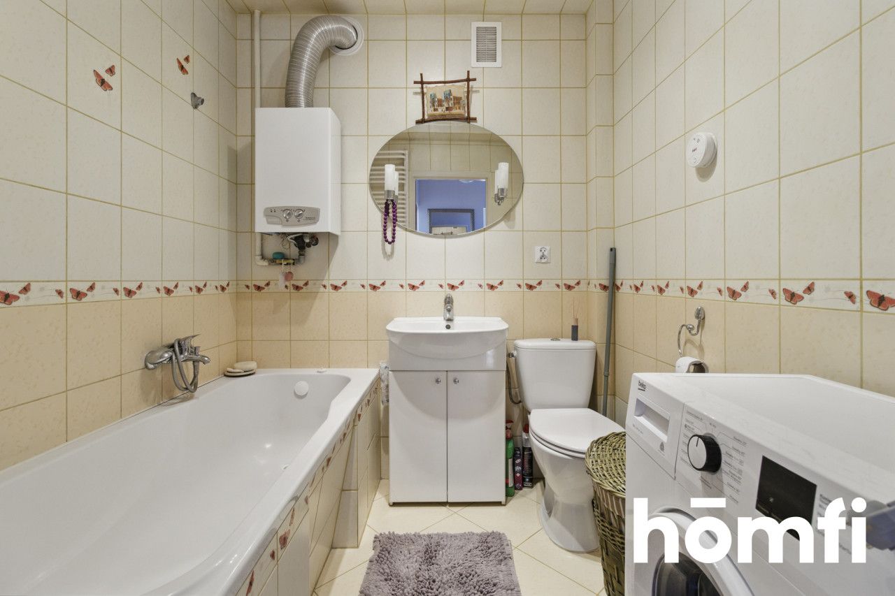 Spacious house in a great location - Дім - Продаж - Kielce, Bukówka