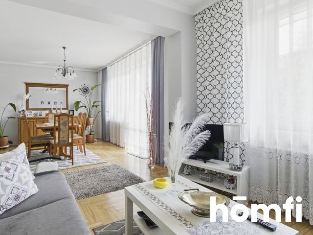 Spacious house in a great location - Дім - Продаж - Kielce, Bukówka