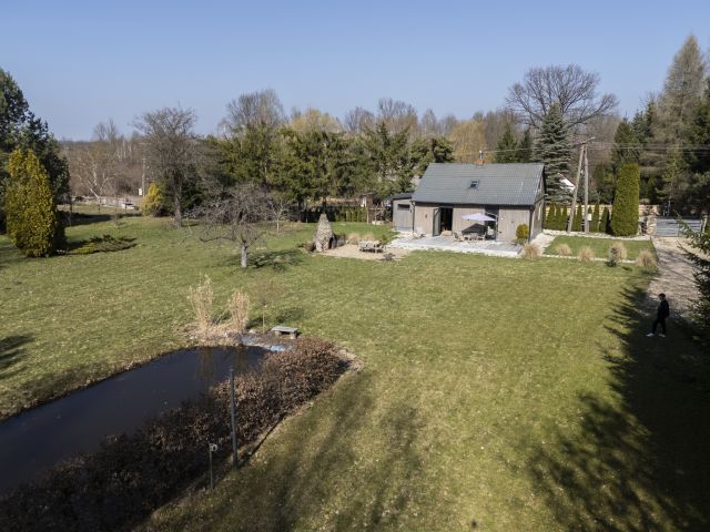 A charming house with a terrace and a pond in Stefanków - Дім - Продаж - Szydłowiecki, Chlewiska / Stefanków