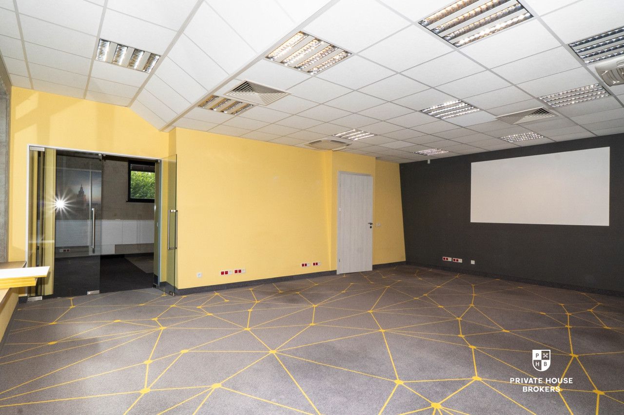 Ground floor premises Ruczaj 296 sqm - Комерційне приміщення - Оренда - Kraków, Ruczaj