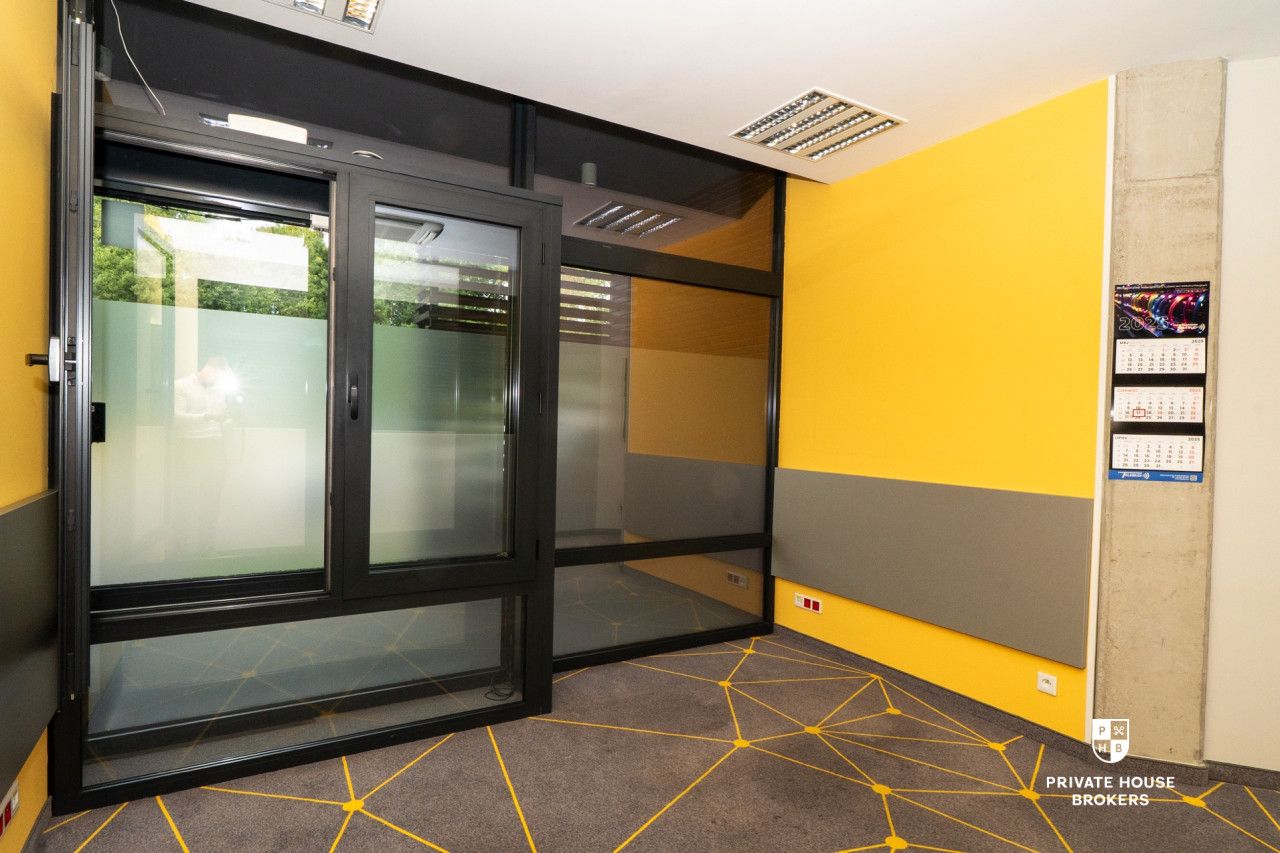 Ground floor premises Ruczaj 296 sqm - Комерційне приміщення - Оренда - Kraków, Ruczaj