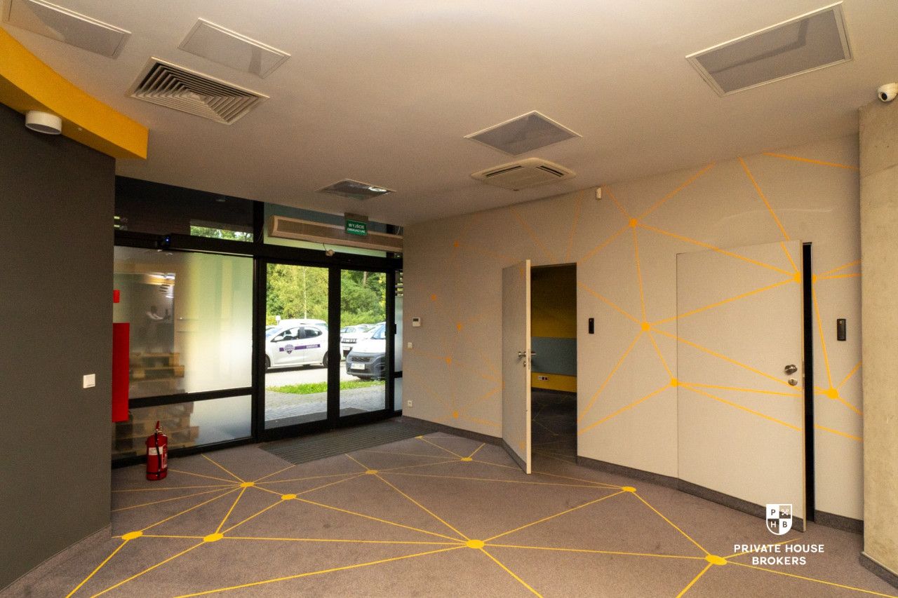 Ground floor premises Ruczaj 296 sqm - Комерційне приміщення - Оренда - Kraków, Ruczaj