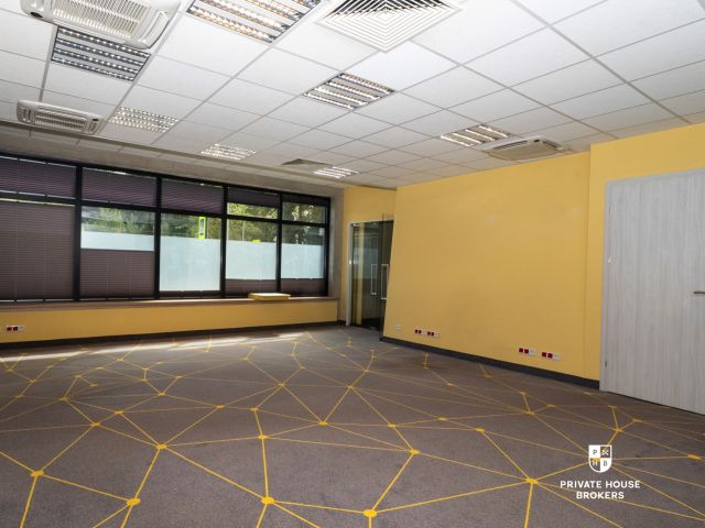 Ground floor premises Ruczaj 296 sqm - Комерційне приміщення - Оренда - Kraków, Ruczaj