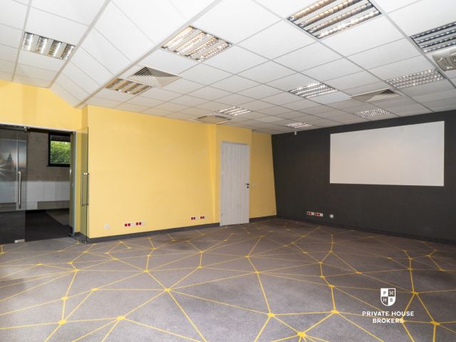Ground floor premises Ruczaj 296 sqm - Комерційне приміщення - Оренда - Kraków, Ruczaj