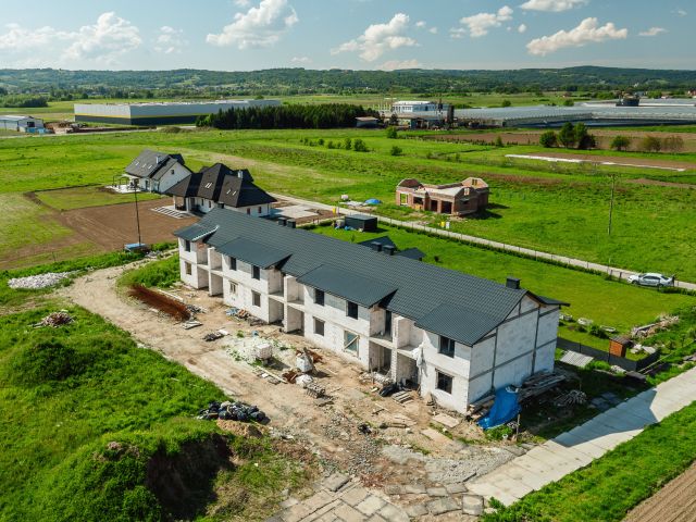 Apartment in peaceful area with underfloor heating and a heat recovery system - Квартира - Продаж - Rzeszowski, Boguchwała