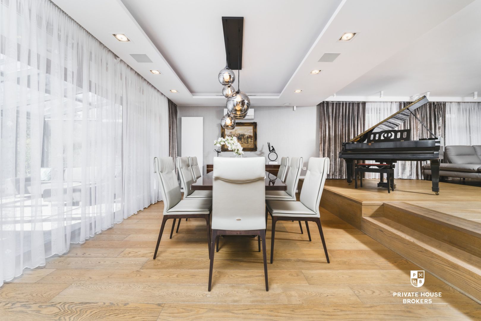 Unique, modern classic city villa for sale - perfect location near city center - Osiedle Oficerskie area - Будинок - Продаж - Kraków, Śródmieście