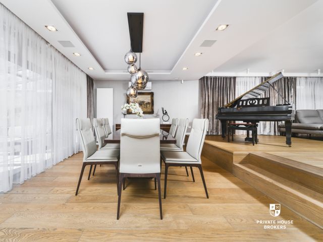 Unique, modern classic city villa for sale - perfect location near city center - Osiedle Oficerskie area - House - Sale - Kraków, Śródmieście