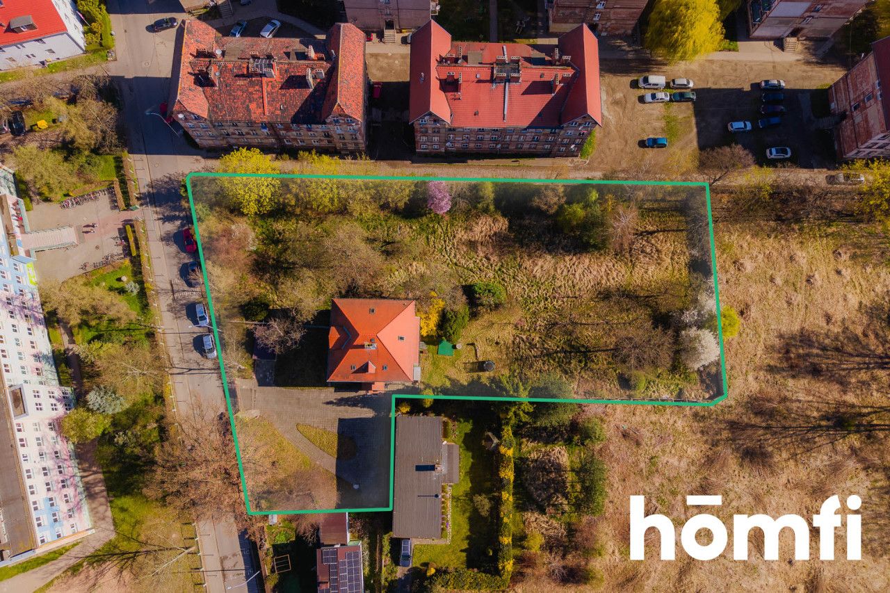 Poniemiecki dom 390m2 + dwie działki budowlane na Brochowie - Дім - Продаж - Wrocław, Krzyki / Brochów