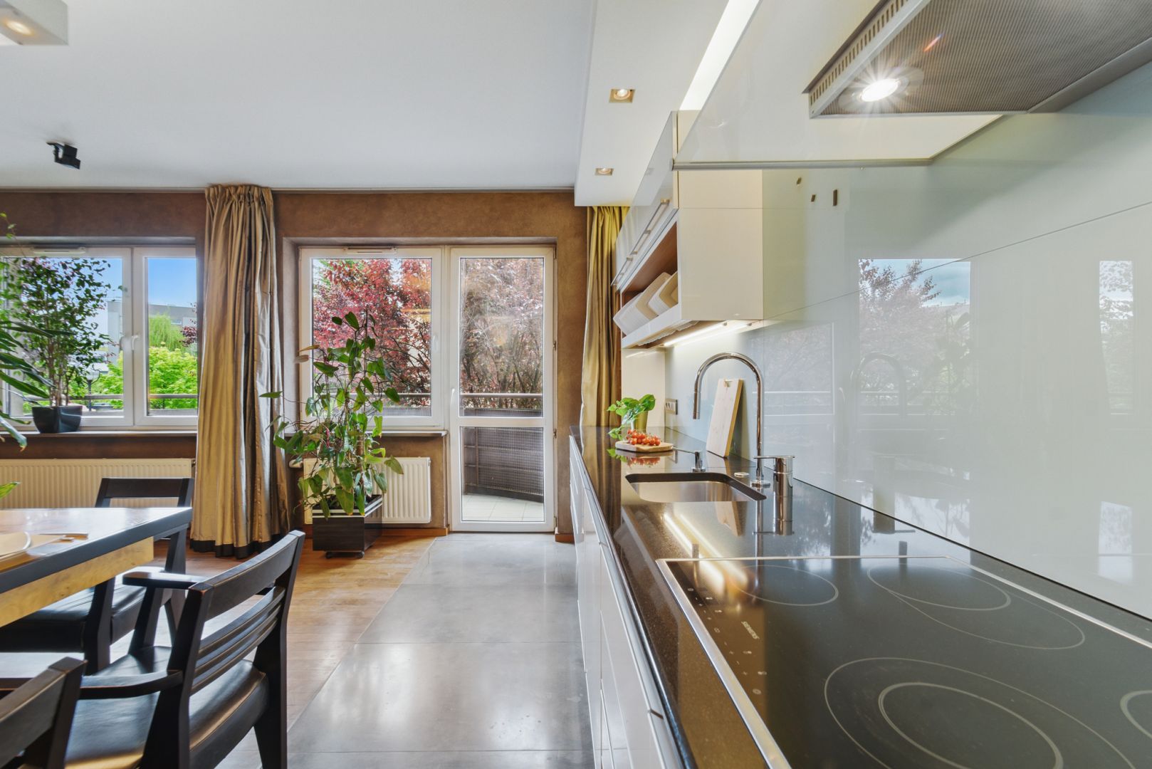 Luksusowy apartament 109 m² z wyjątkowym designem i balkonem – gotowy do zamieszkania - Mieszkanie - Sprzedaż - Dąbrowa Górnicza, Centrum