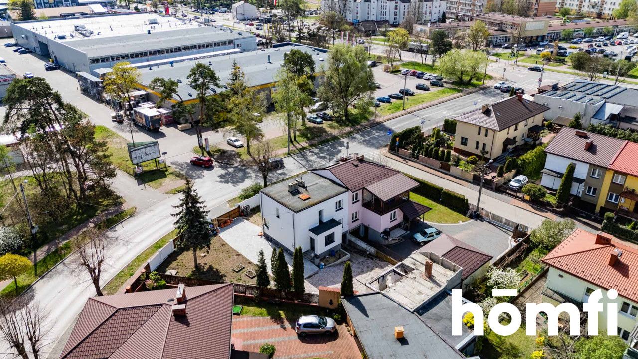 Dom bliźniak w centrum Kozienic - do zamieszkania - Dom - Sprzedaż - Kozienicki, Kozienice