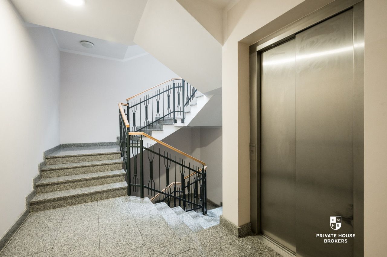 Spacious apartment, on the Lea Street - Комерційне приміщення - Оренда - Kraków, Krowodrza