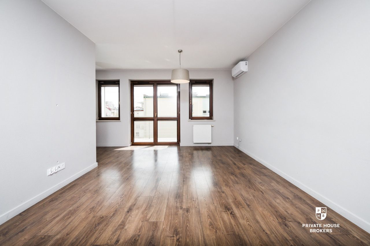 Spacious apartment, on the Lea Street - Комерційне приміщення - Оренда - Kraków, Krowodrza