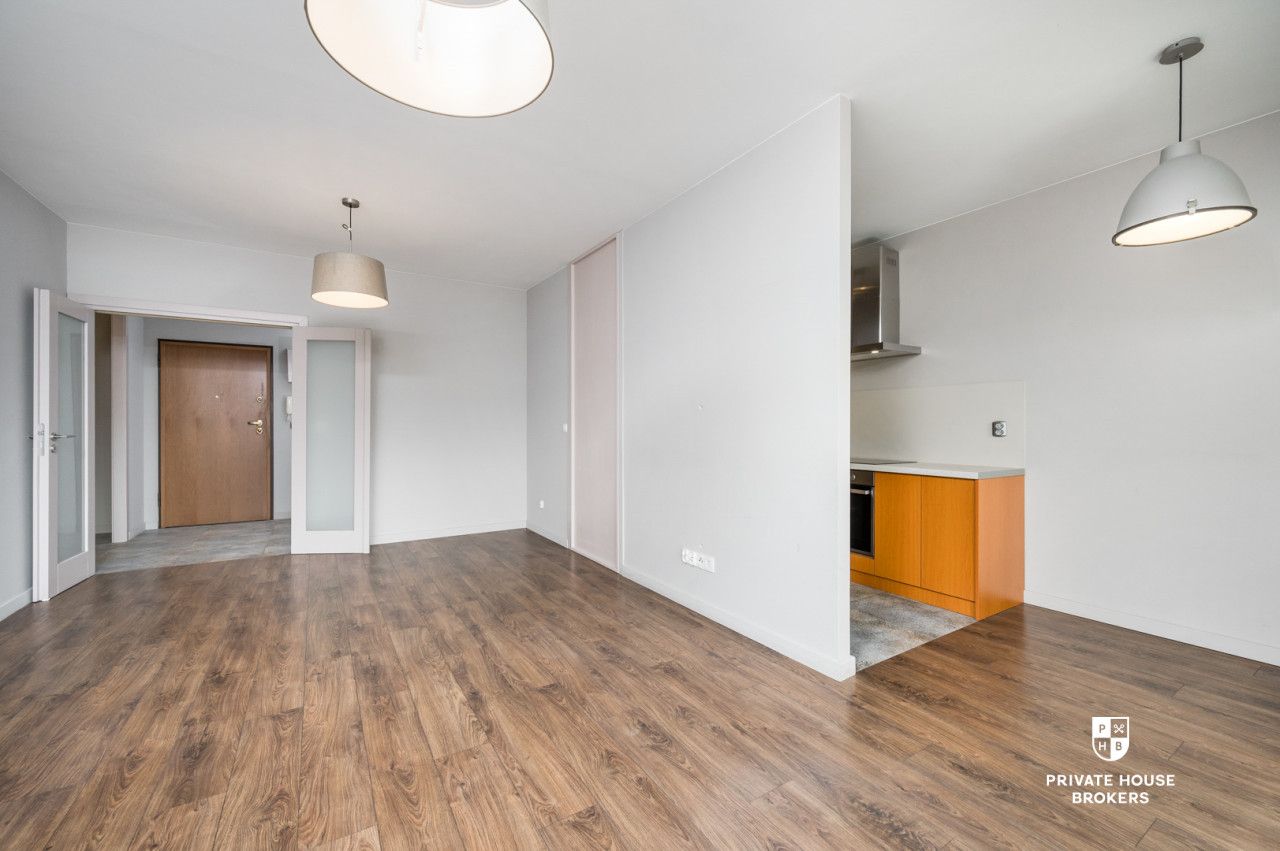 Spacious apartment, on the Lea Street - Комерційне приміщення - Оренда - Kraków, Krowodrza
