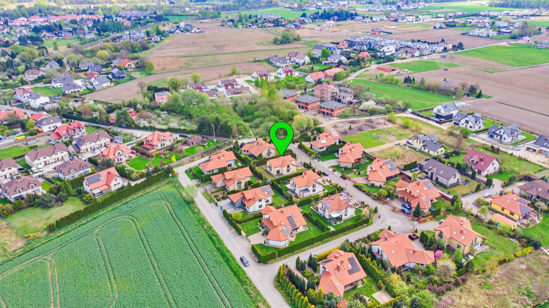 PRZESTRONNY DOM Z DUŻYM OGRODEM - Dom - Sprzedaż - Katowice, Podlesie
