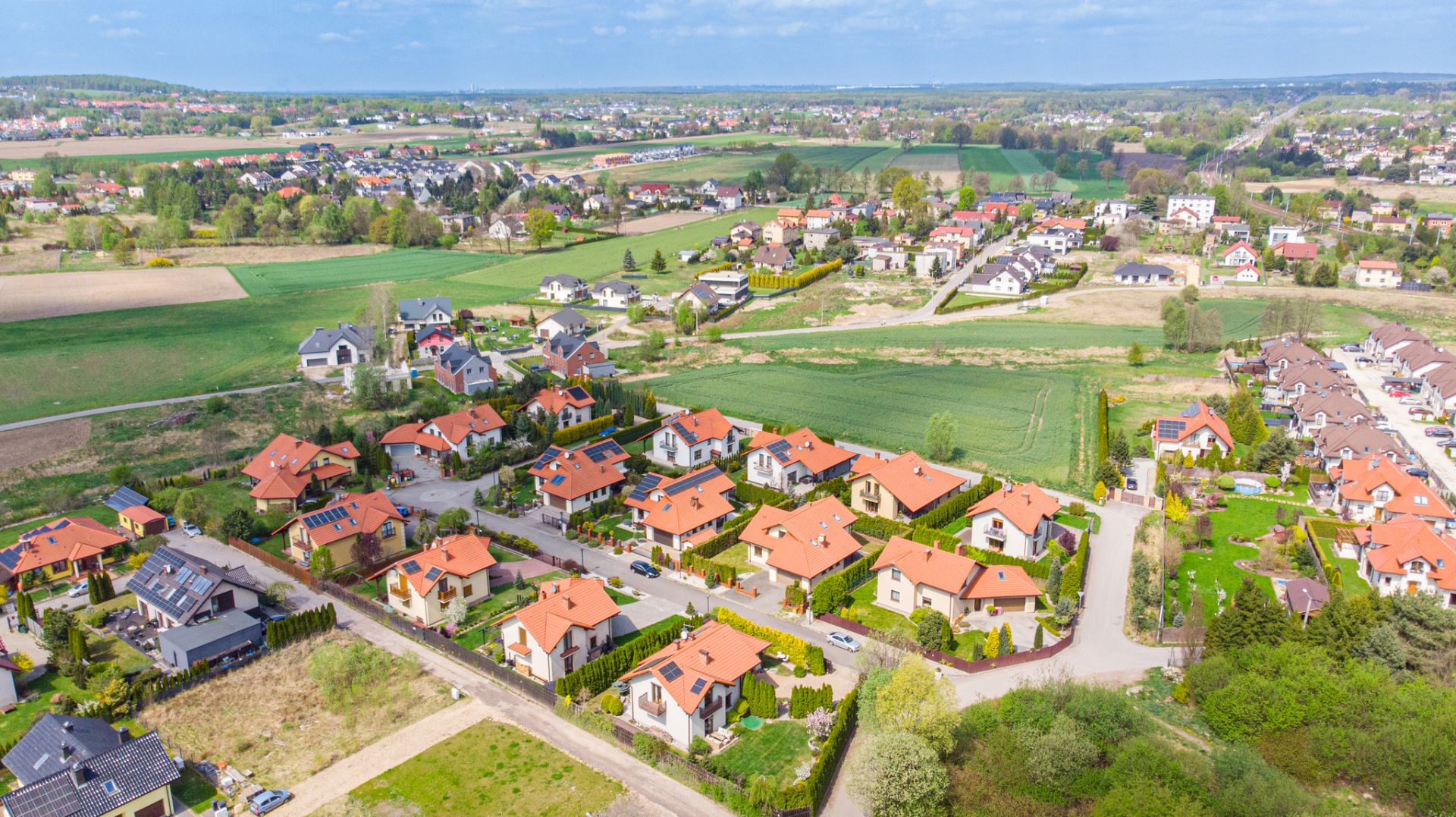 PRZESTRONNY DOM Z DUŻYM OGRODEM - Dom - Sprzedaż - Katowice, Podlesie