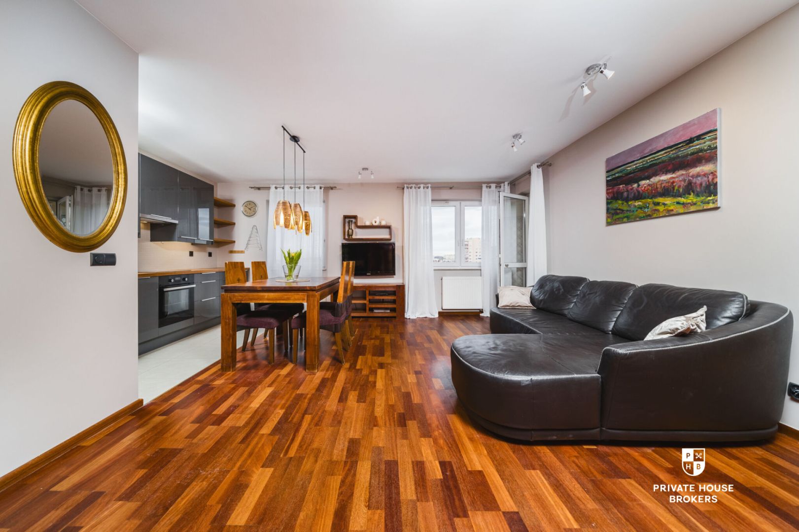 Three-Room Apartment with City View – Functional Layout and Great Location! | Miłkowskiego street - Квартира - Продаж - Kraków, Podgórze / Dębniki