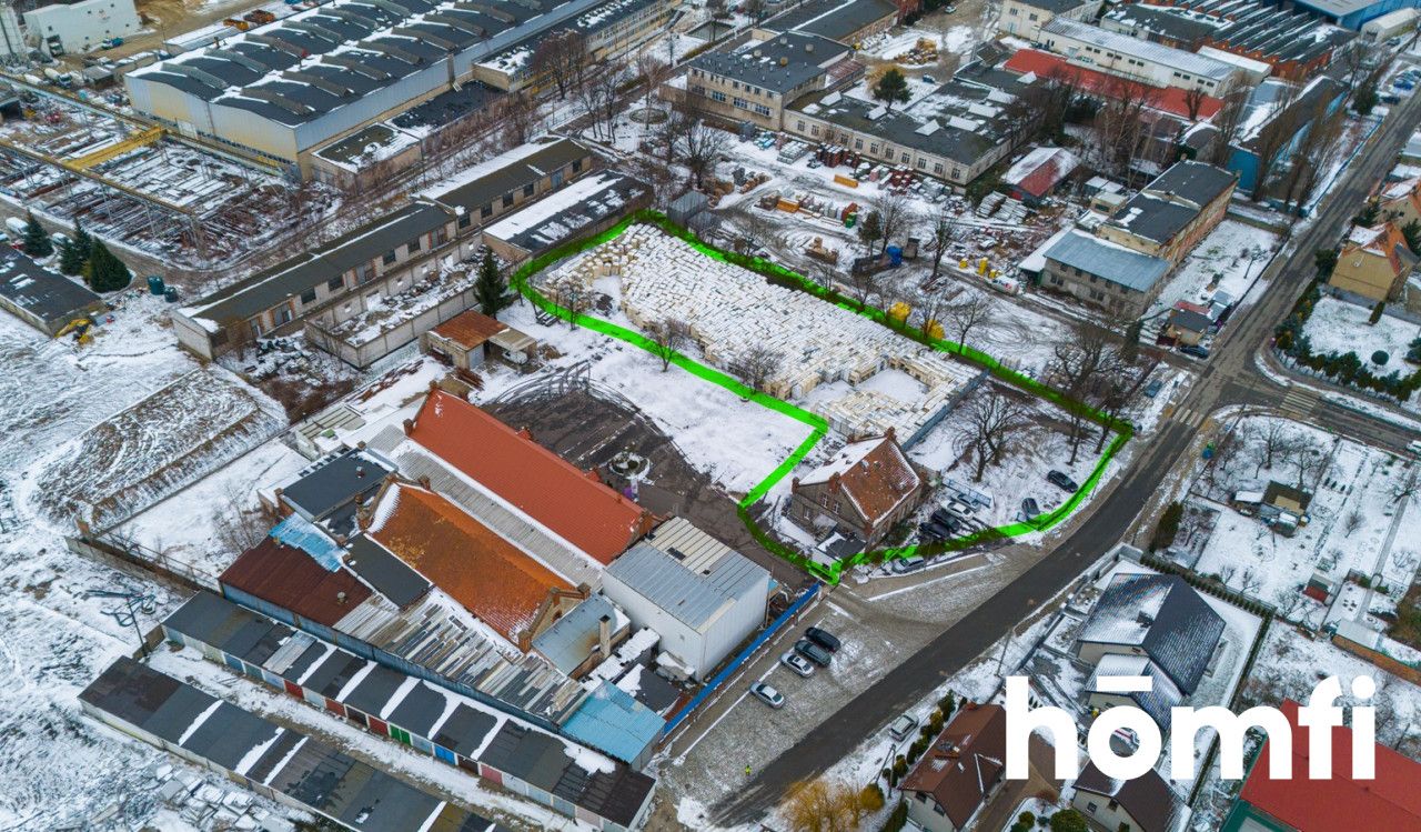 Large plot with a building, for your own arrangement - Ділянка - Продаж - Świdnicki, Strzegom