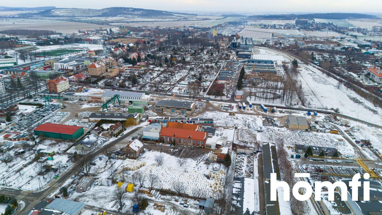 Large plot with a building, for your own arrangement - Ділянка - Продаж - Świdnicki, Strzegom