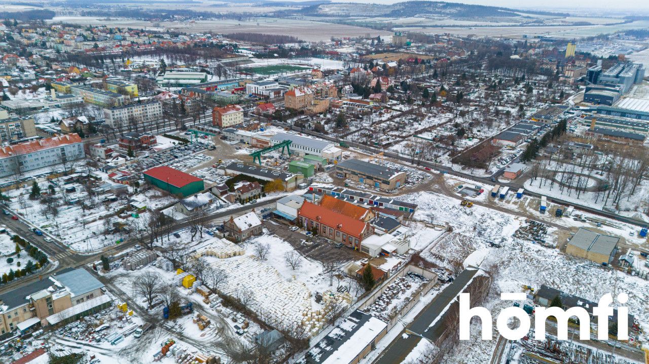 Large plot with a building, for your own arrangement - Ділянка - Продаж - Świdnicki, Strzegom