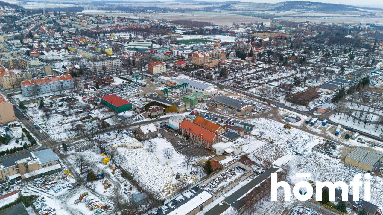 Large plot with a building, for your own arrangement - Ділянка - Продаж - Świdnicki, Strzegom