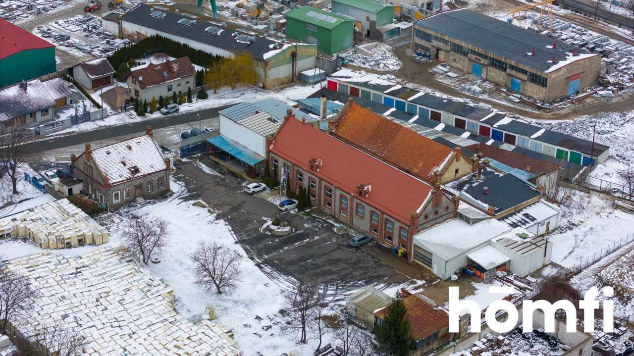 Large plot with a building, for your own arrangement - Ділянка - Продаж - Świdnicki, Strzegom