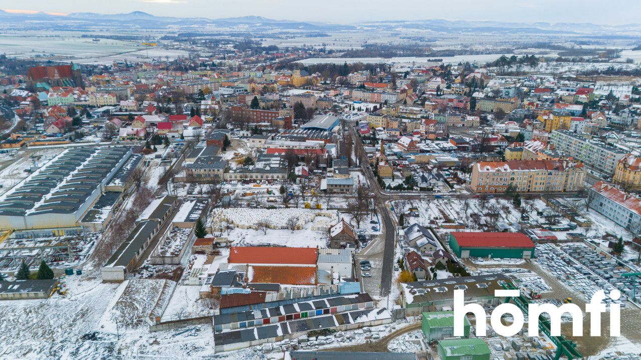 Large plot with a building, for your own arrangement - Ділянка - Продаж - Świdnicki, Strzegom