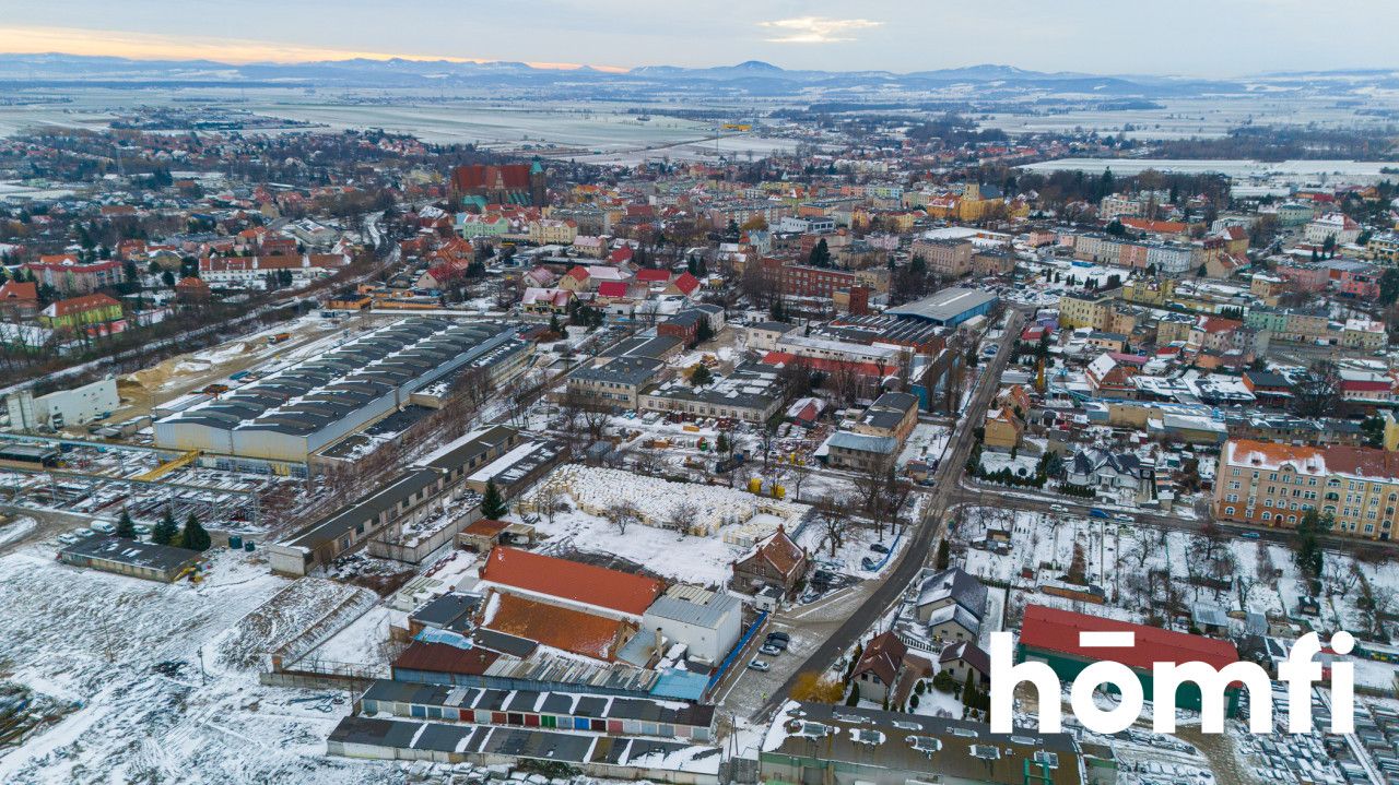 Large plot with a building, for your own arrangement - Ділянка - Продаж - Świdnicki, Strzegom