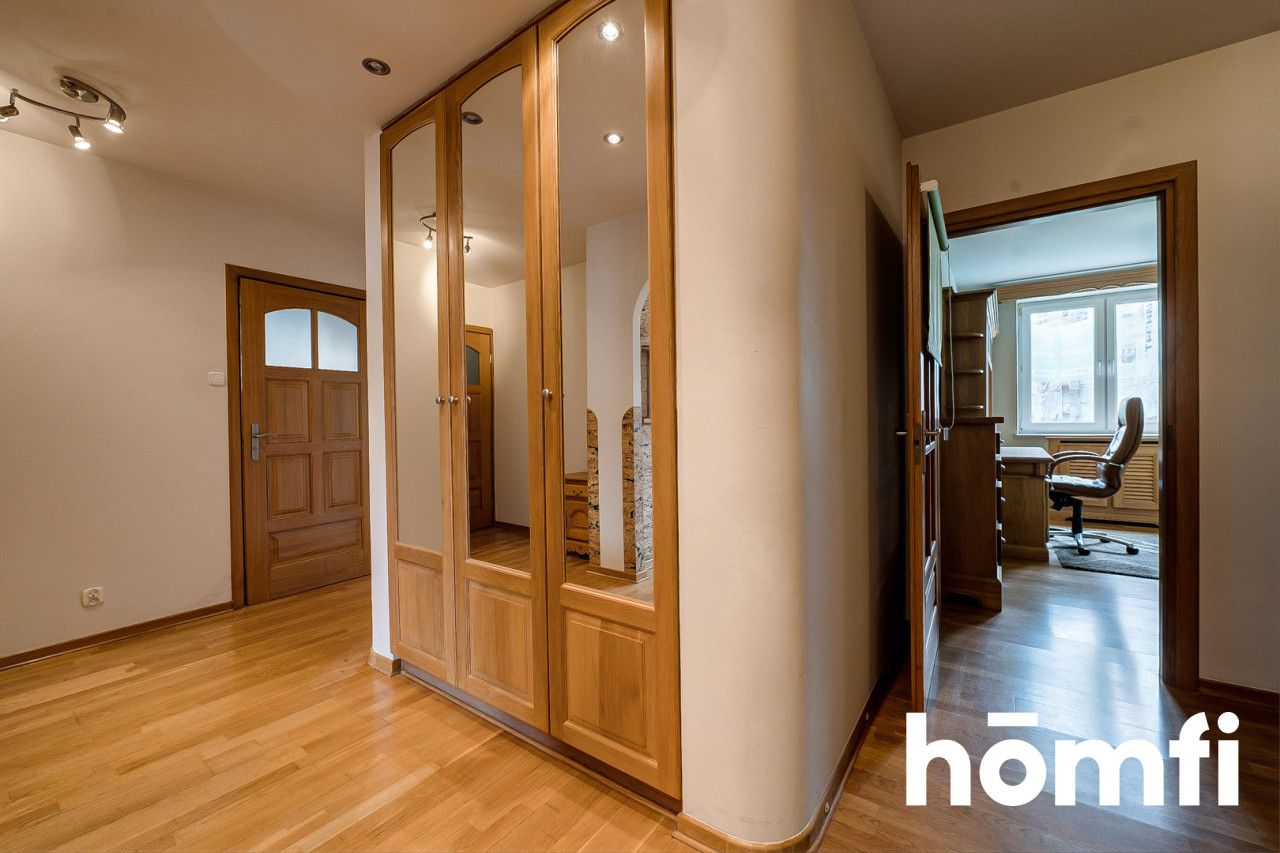 Family apartment in city centr with specific room's plan - Apartment - Sale - Radom, Planty