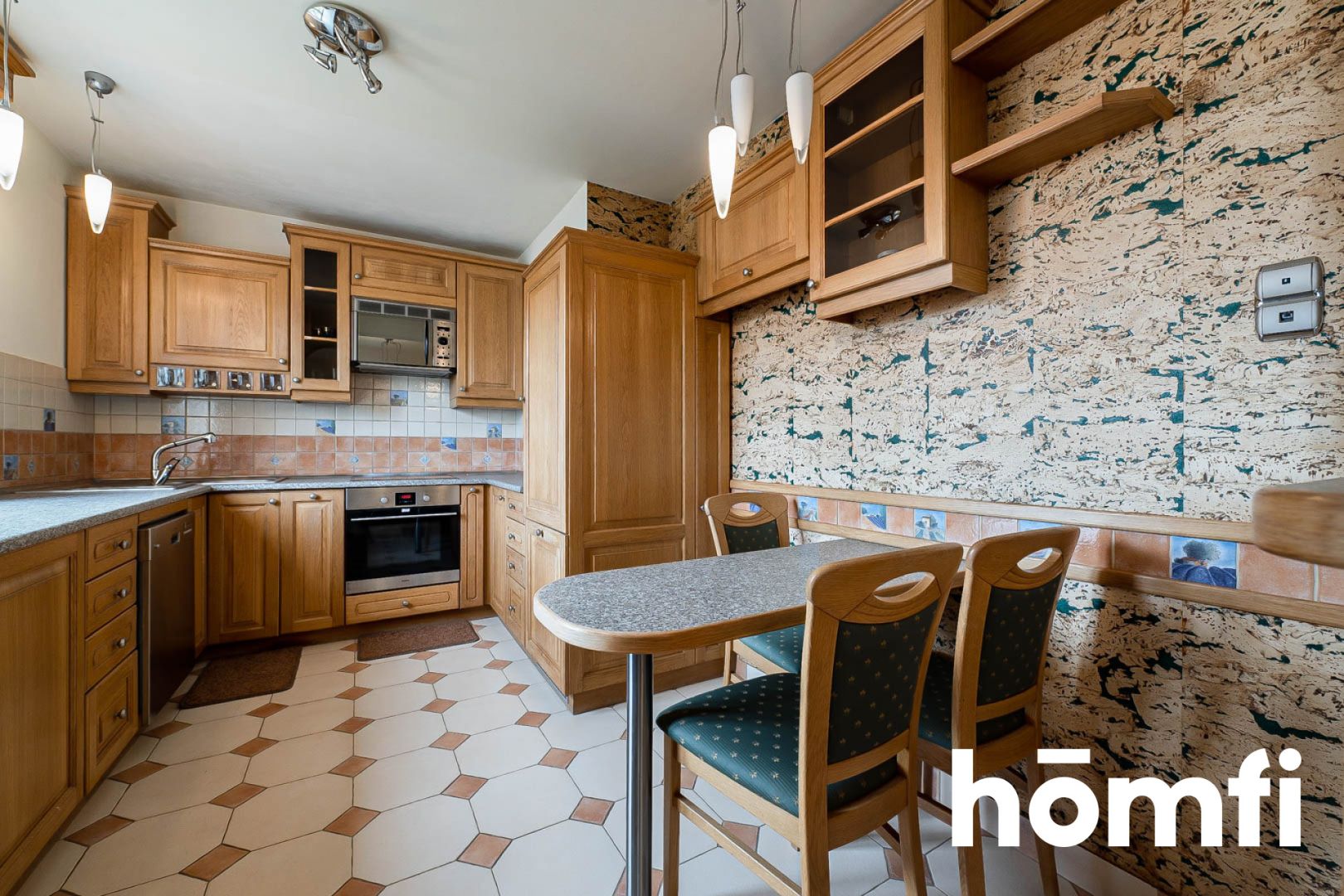 Family apartment in city centr with specific room's plan - Apartment - Sale - Radom, Planty