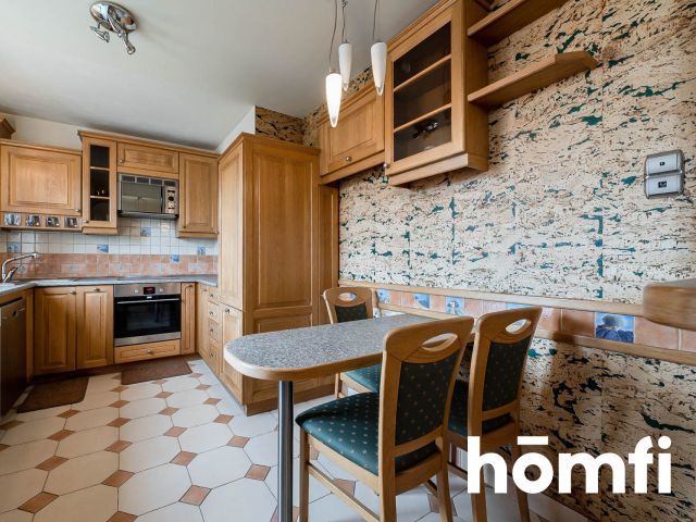 Rodzinne mieszkanie w centrum z oryginalnyukładem pokoi - Mieszkanie - Sprzedaż - Radom, Planty